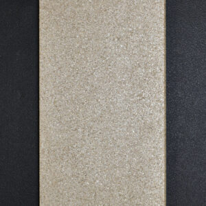 Dan Skan Nero D Seitenstein rechts vorne