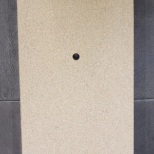 Justus Rügen Rückwandstein links